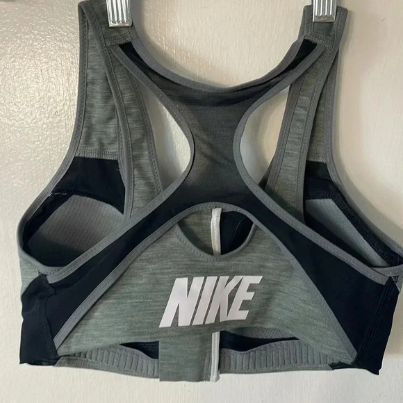 Nike shape grey high support bra - Picture 5 of 10